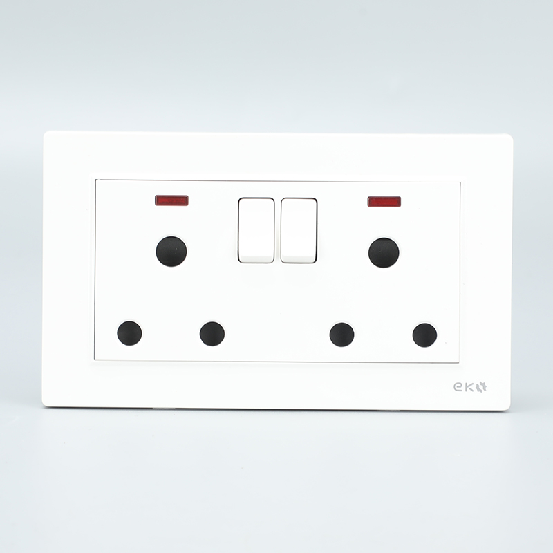 2x15A switched socket2x15A switched socket With neon