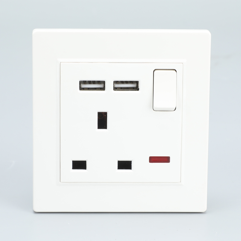 13A SWITCH SOCKET WITH NEON+USB